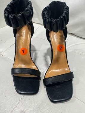 DIVA Lounge Black Ruched Ankle-Strap Square-Toe Heels